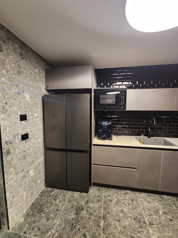 מבנים בים 75 Suites At Sea Хайфа Экстерьер фото